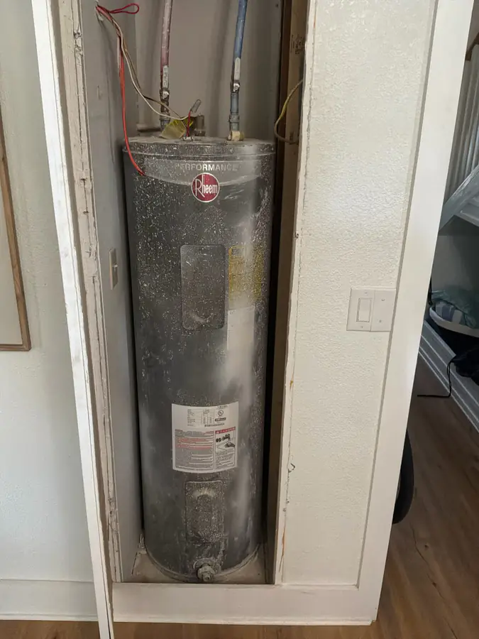 Old water heater in Inlet Beach FL before replacement